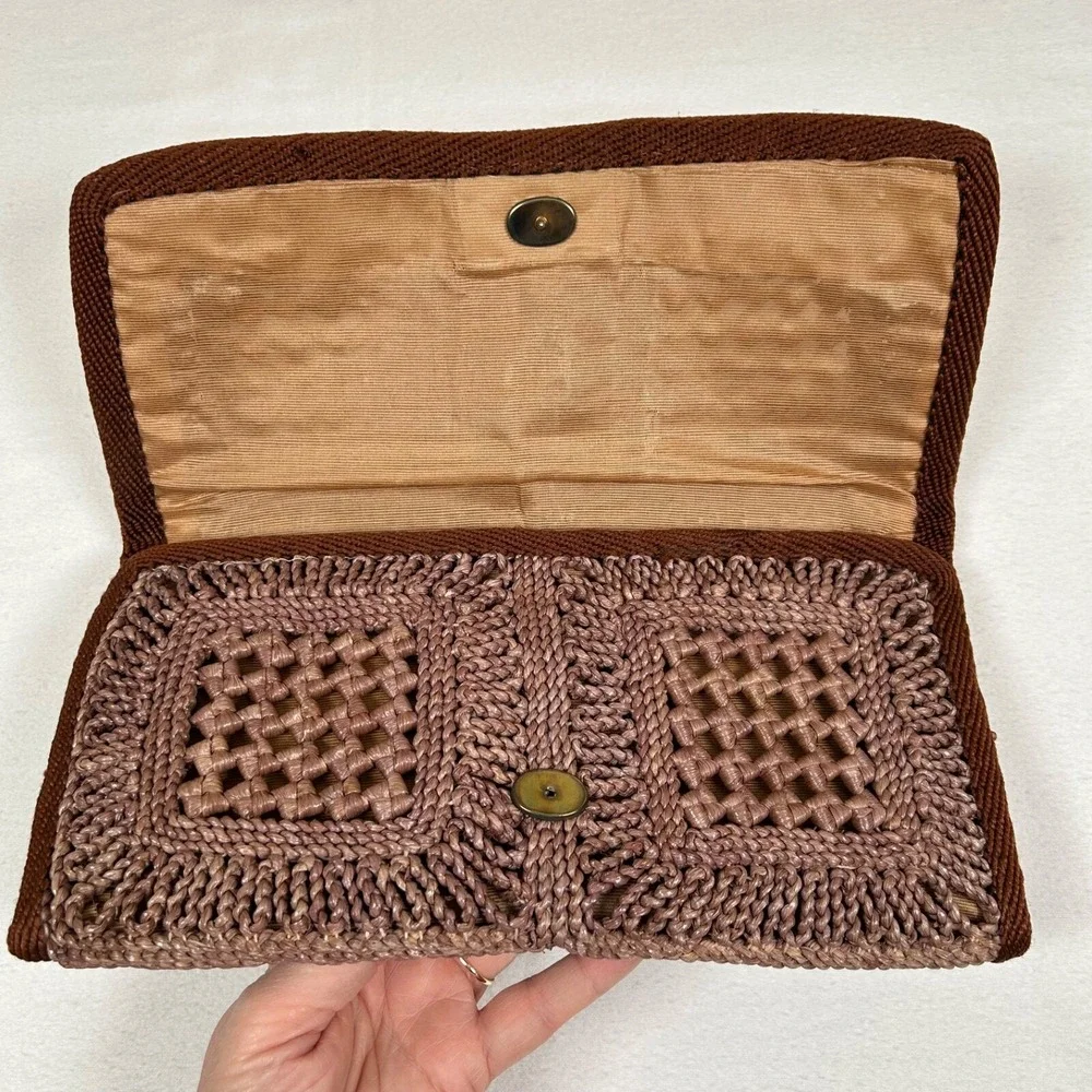 Vintage Purse Clutch Brown Weaved Straw‎ Lined 12